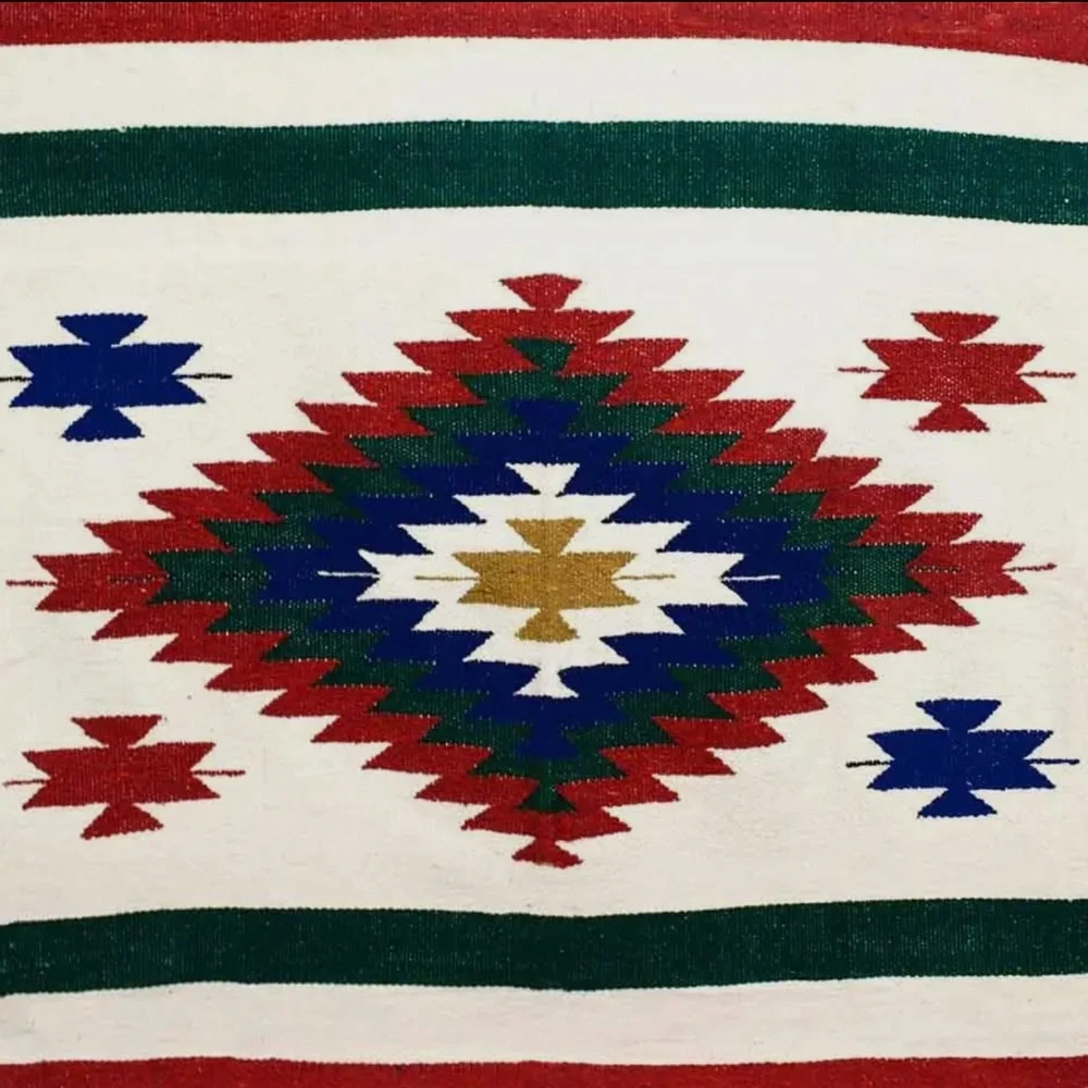 West Path White Fiesta Diamond Mexican Blanket‎